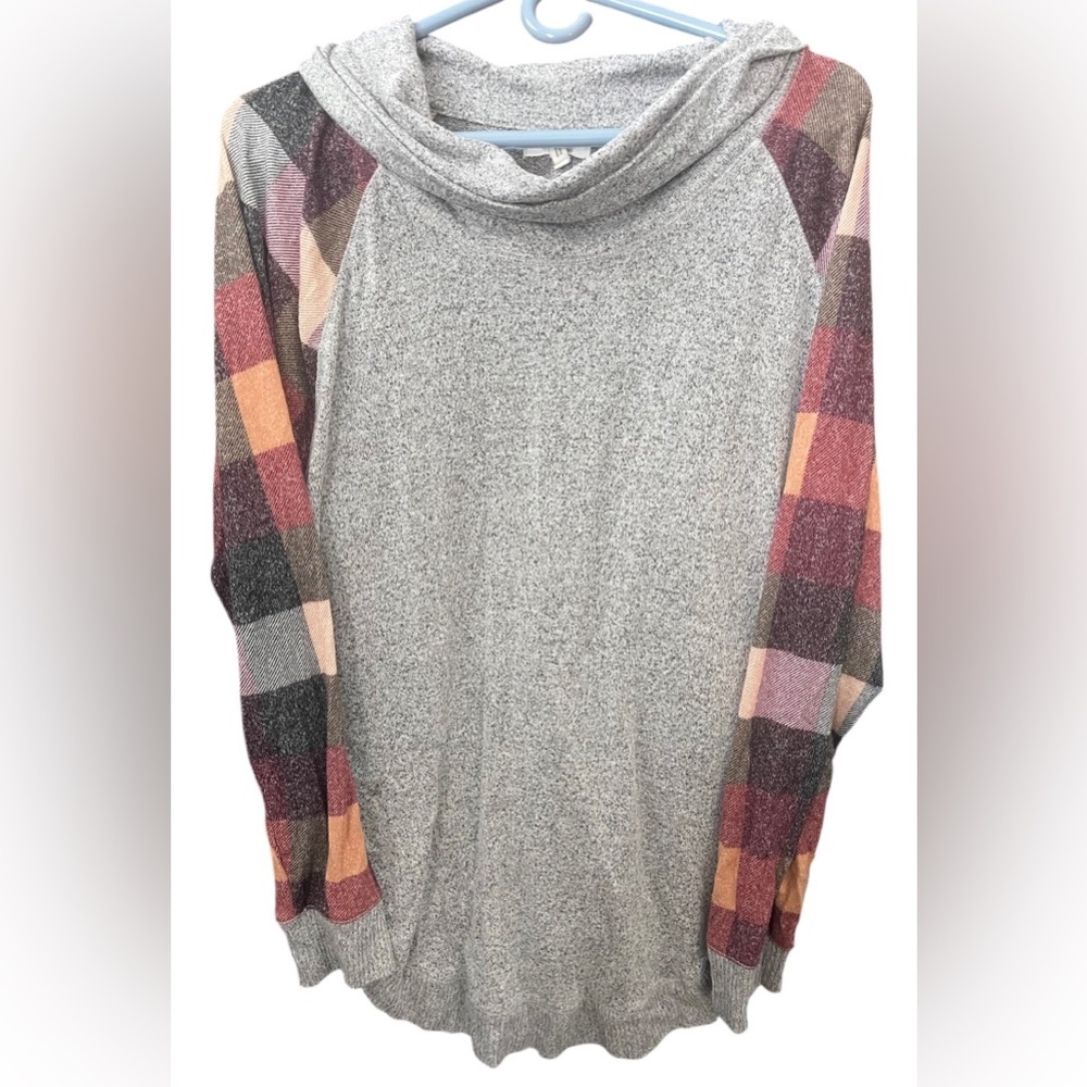 *Maurices Grey and Colorful Plaid Long Sleeve Shirt Hoodie Large